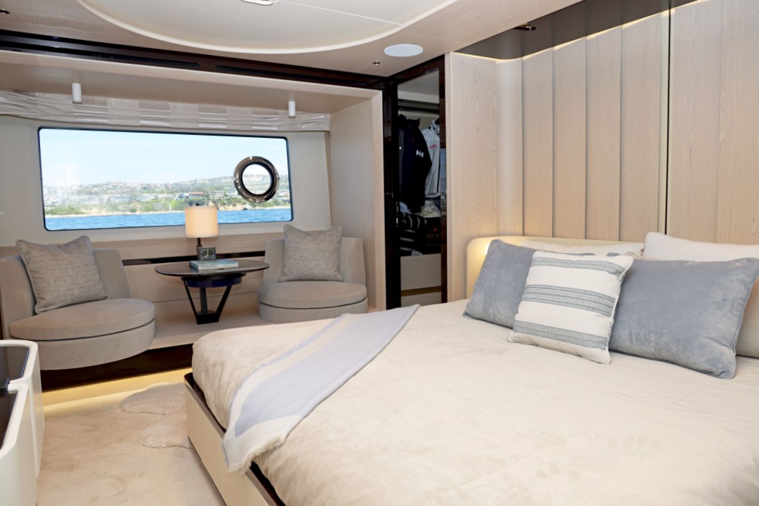 87' Azimut