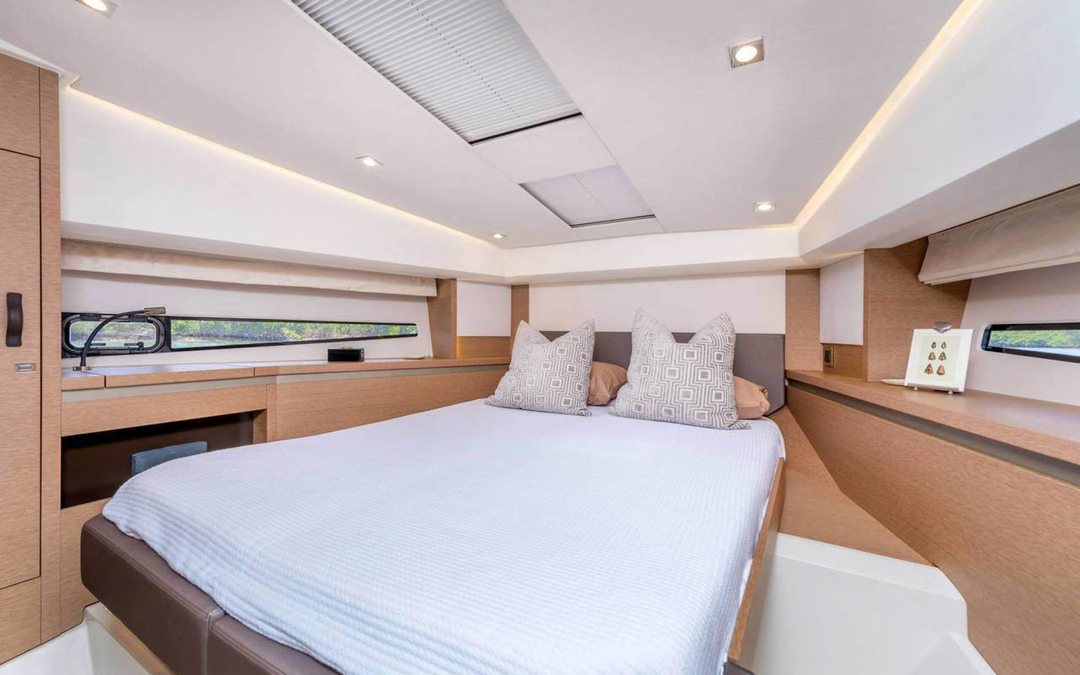 47' Prestige