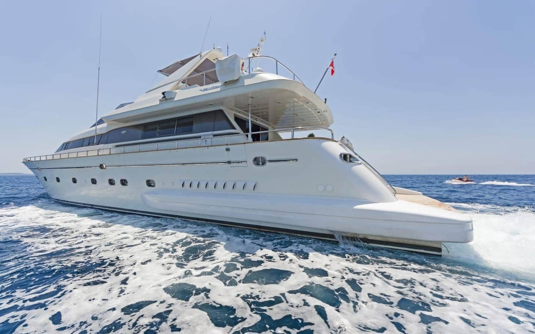 100' Falcon