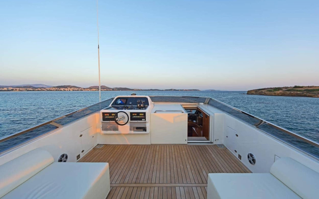 100' Falcon