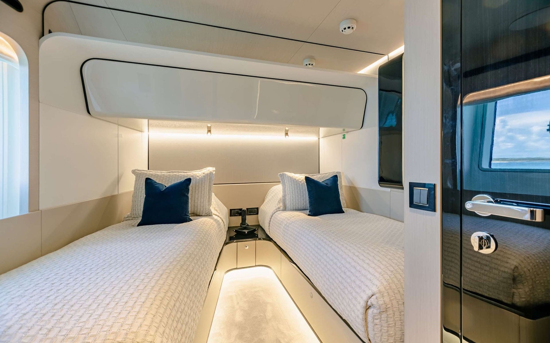 88' Azimut