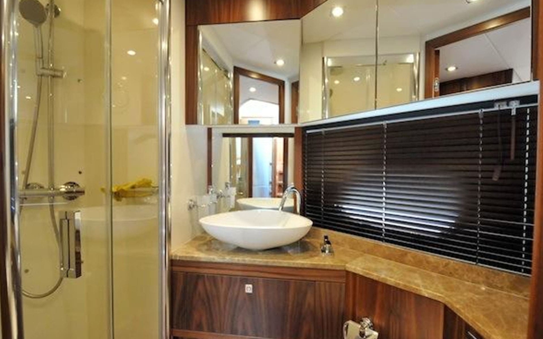 64' Sunseeker