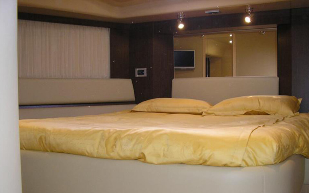 60' Ferretti