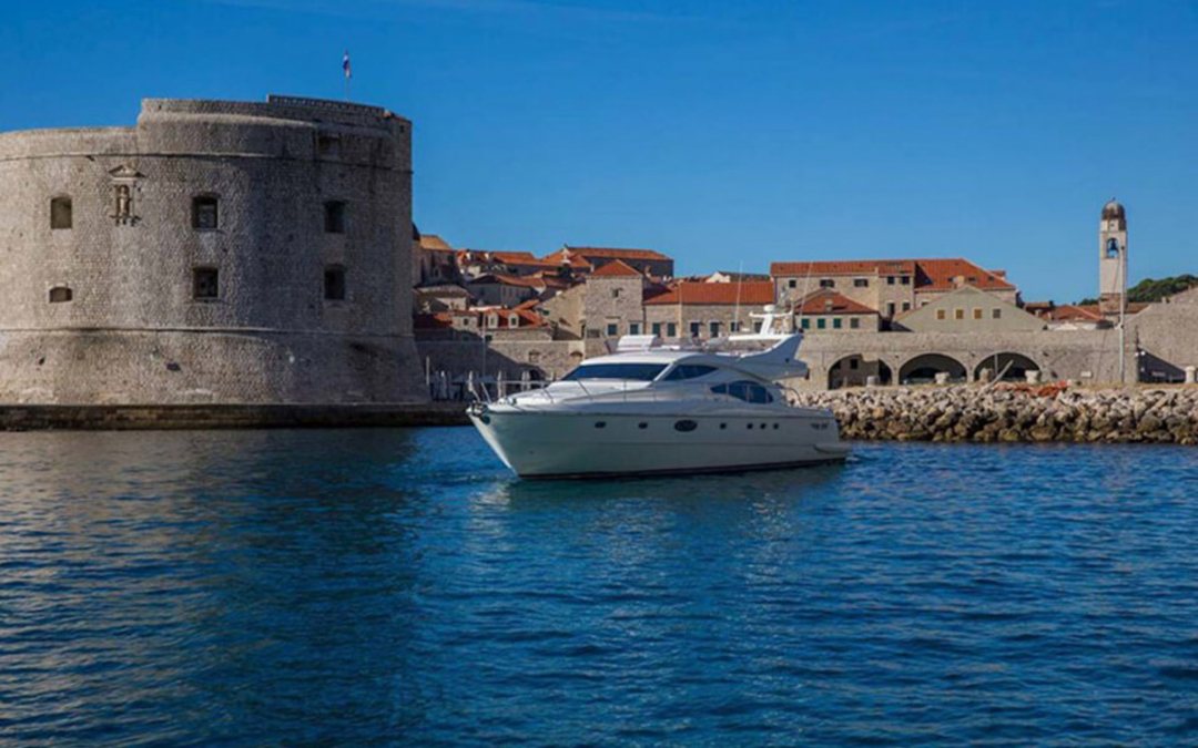 60' Ferretti
