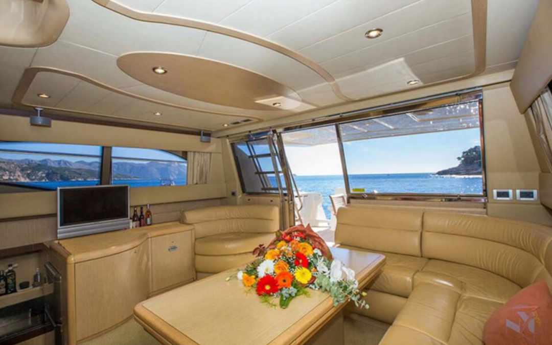 60' Ferretti