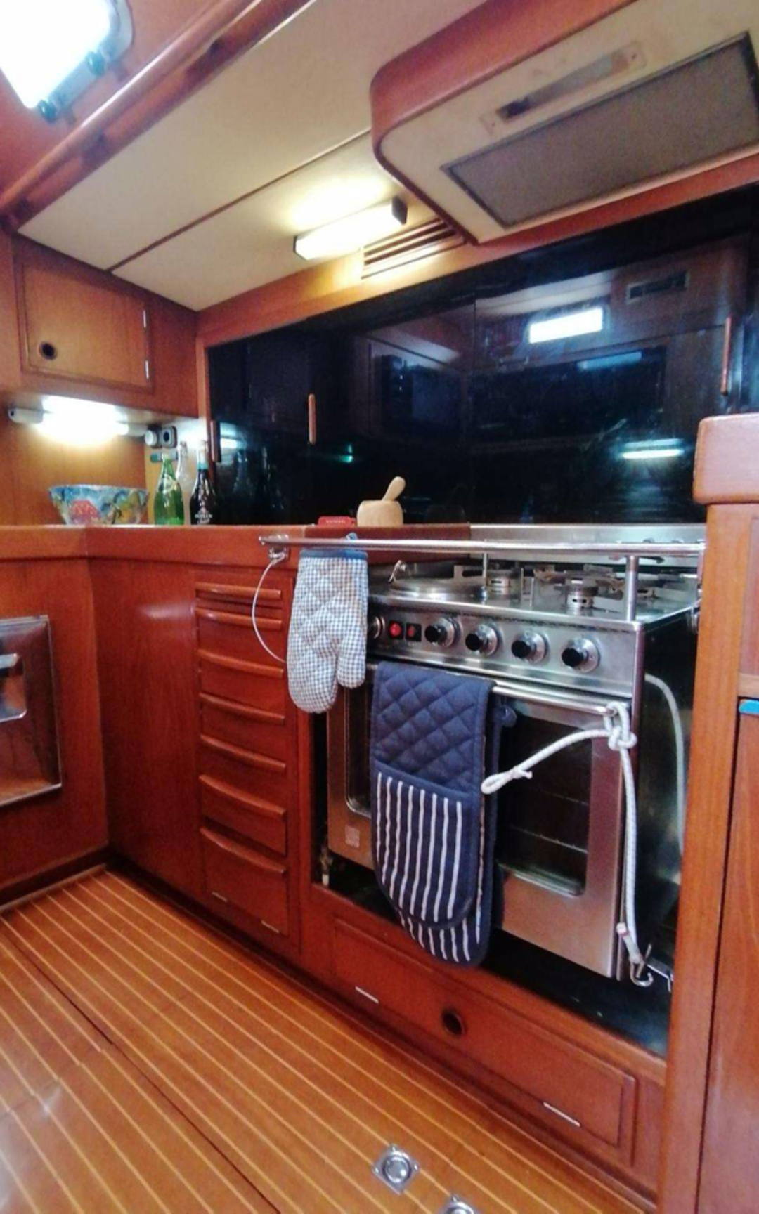 65' Swan