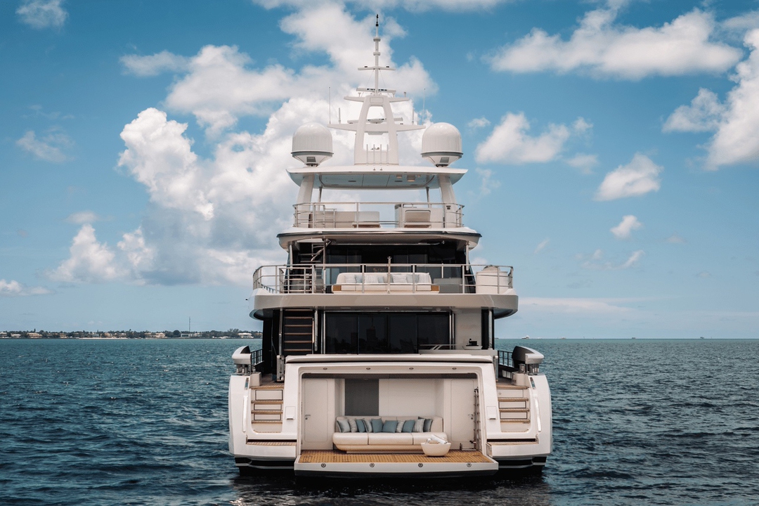 118' Azimut