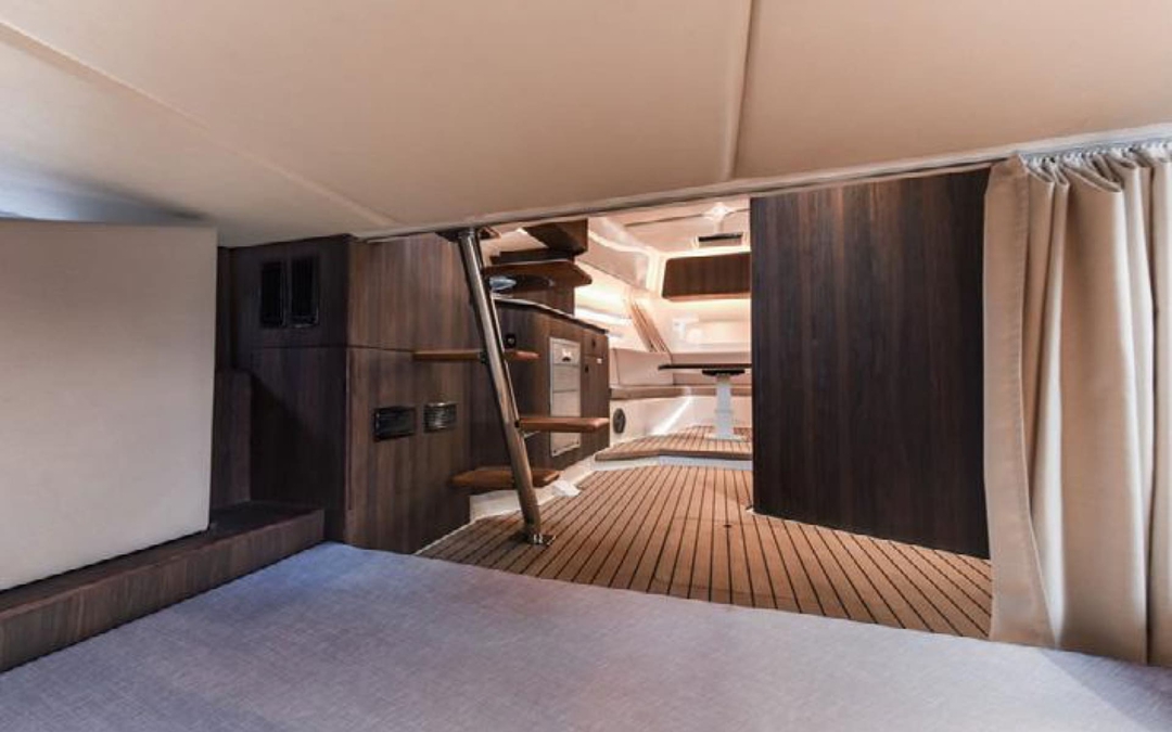 37' Oryx