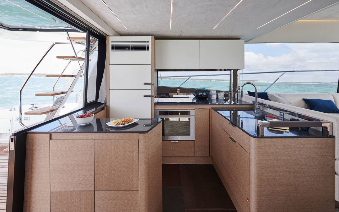 62' Prestige