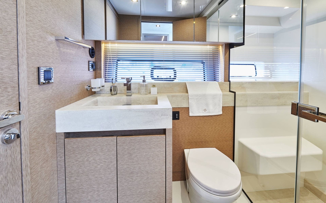 62' Prestige
