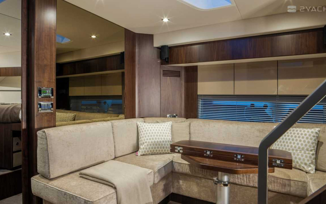 53' Fairline