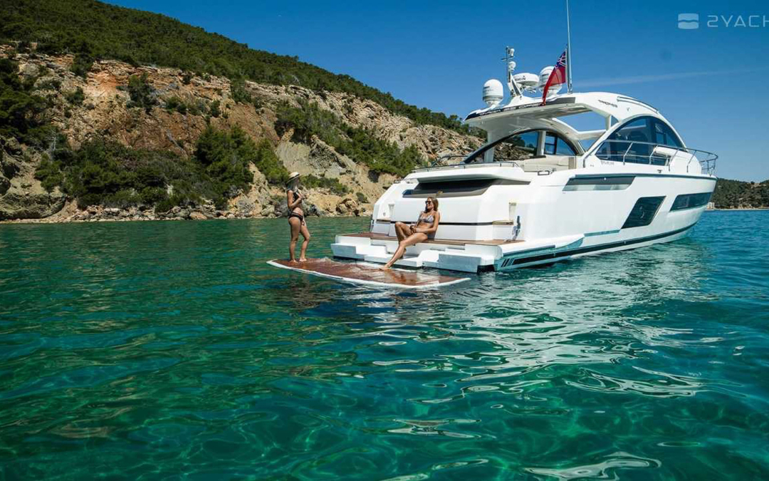 53' Fairline