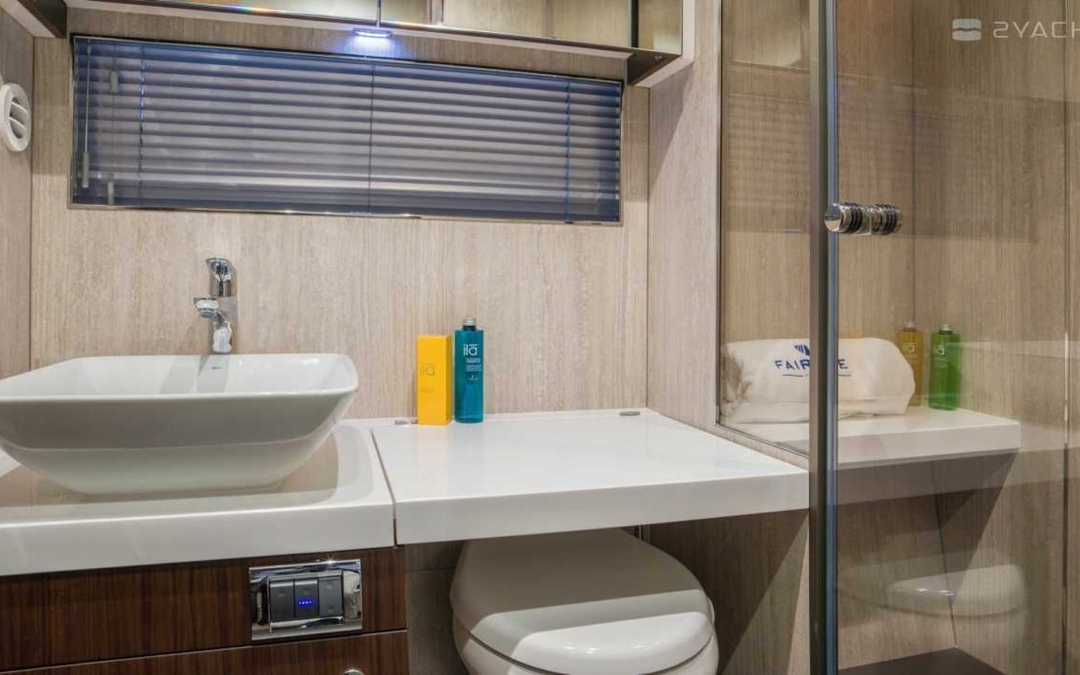 53' Fairline