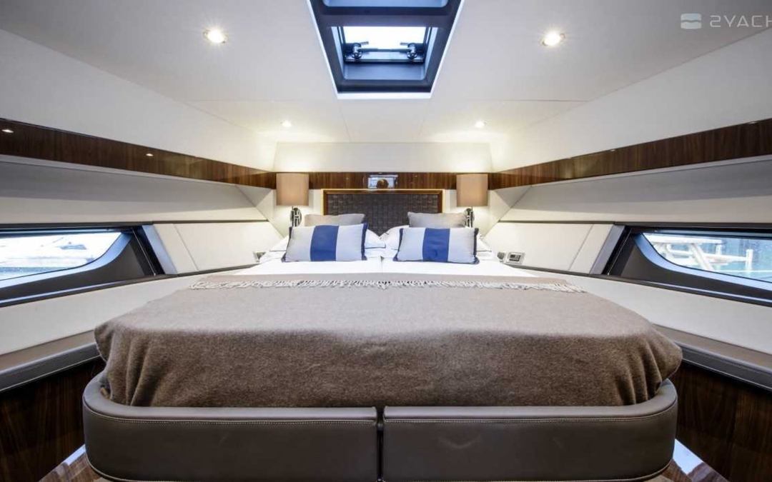 53' Fairline
