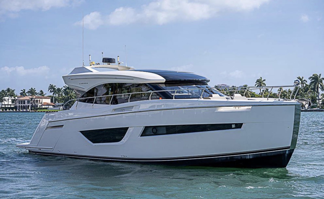 52' Carver