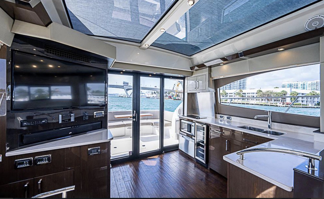 52' Carver