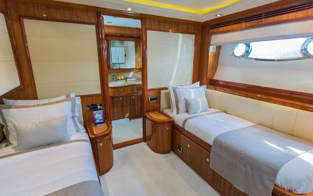 112' Ferretti