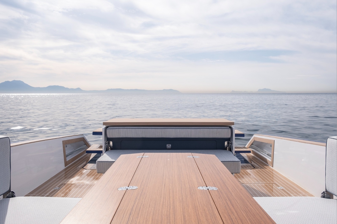43' IBoat