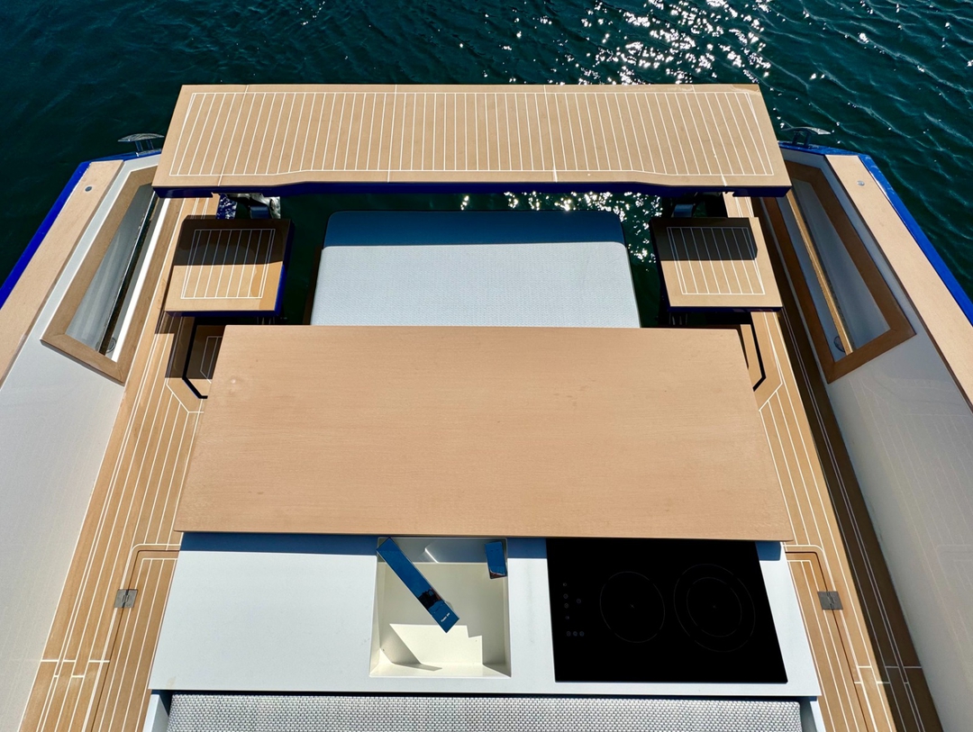43' IBoat