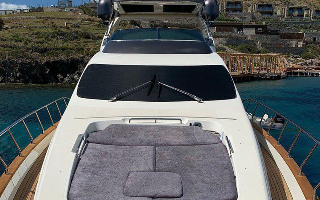 80' Azimut