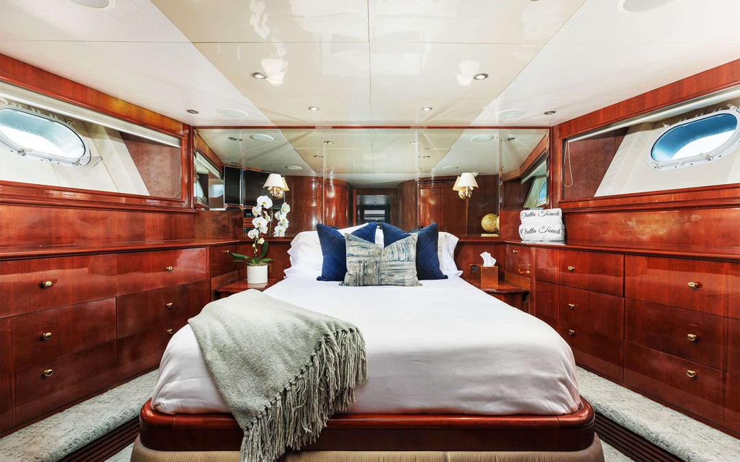 105' Intermarine Savannah