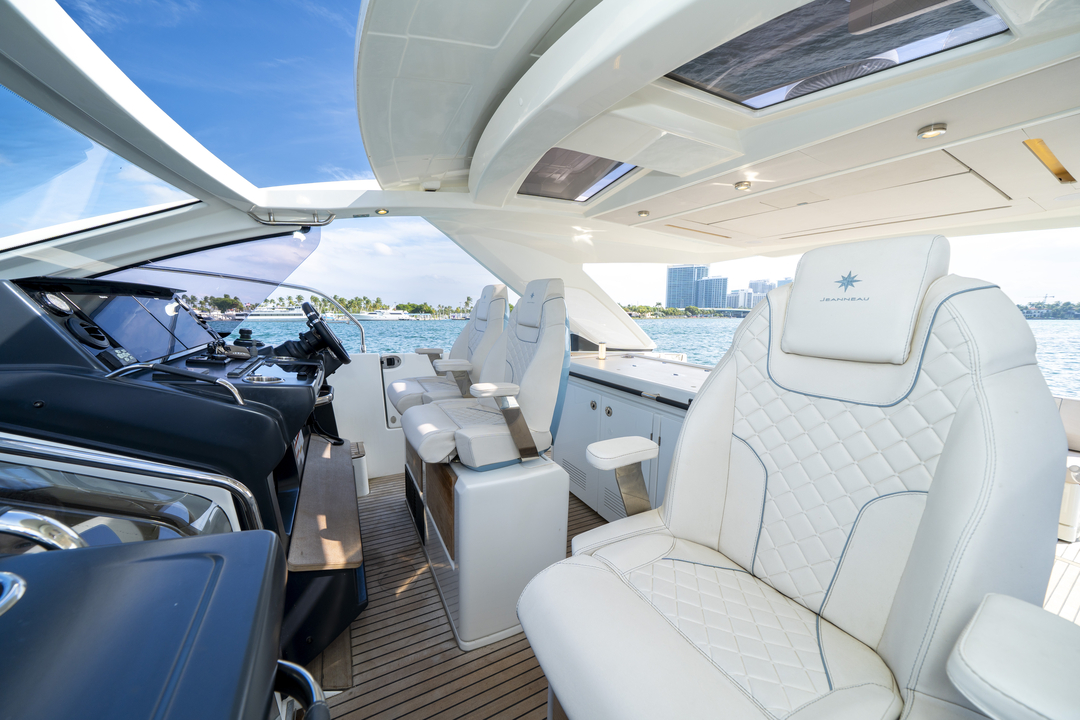 45' Jeanneau
