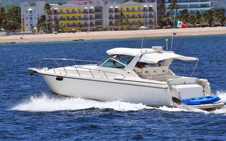 64 Sunseeker Luxury Yacht for Charter Marina Vallarta, Puerto
