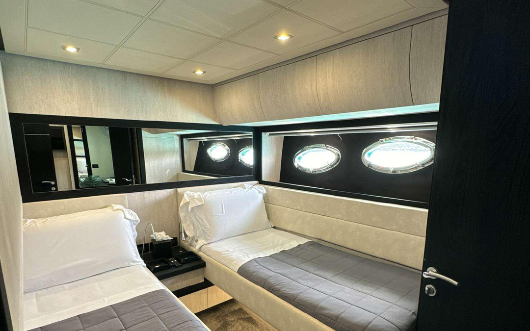 90' Pershing