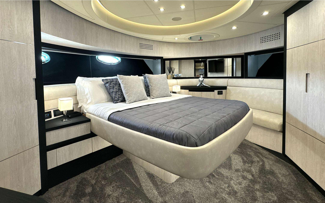 90' Pershing