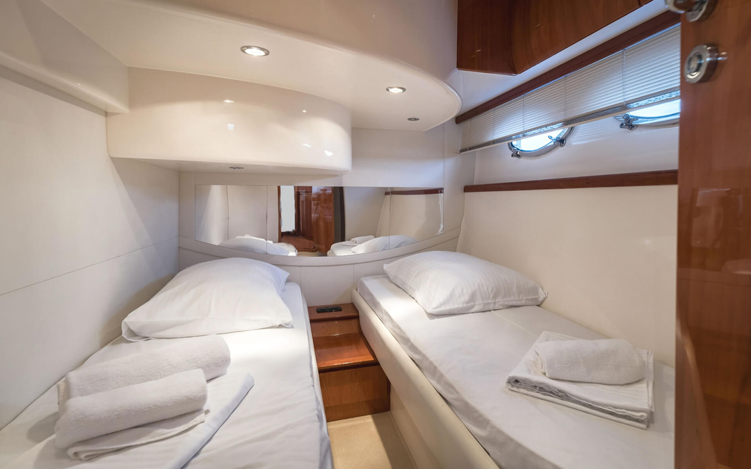 46' Pershing