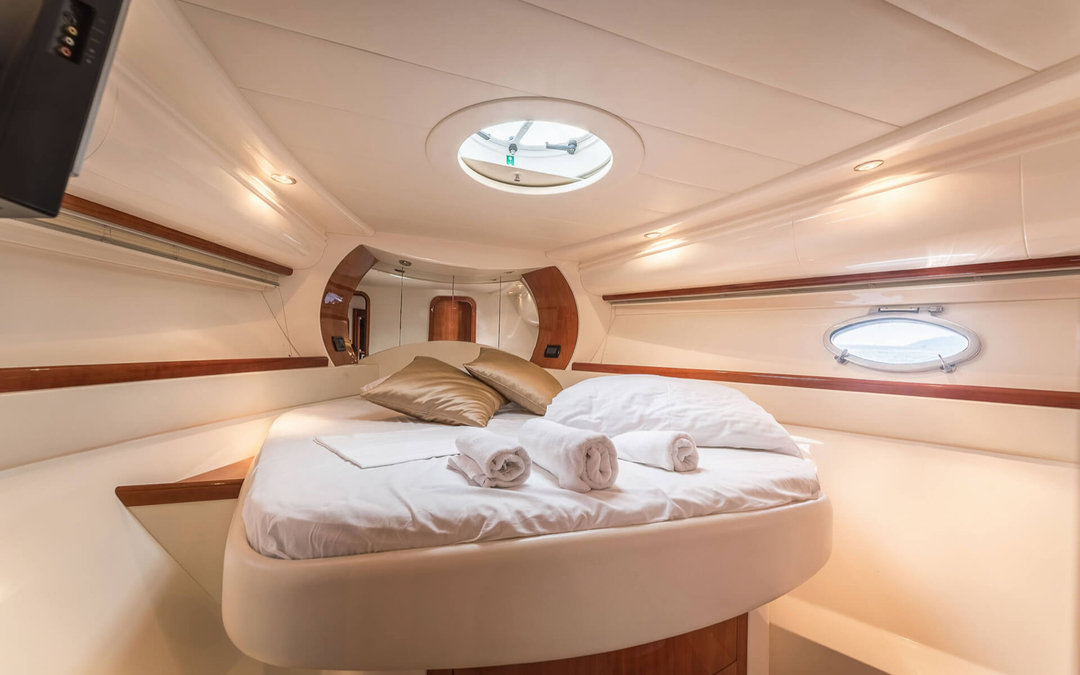 46' Pershing