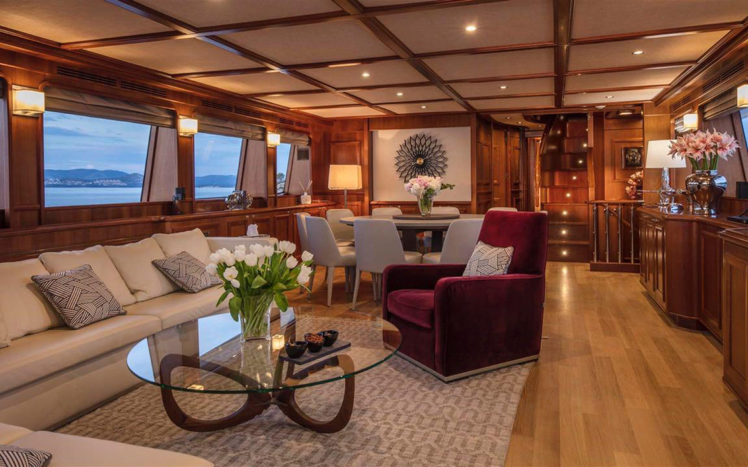 101' Ferretti