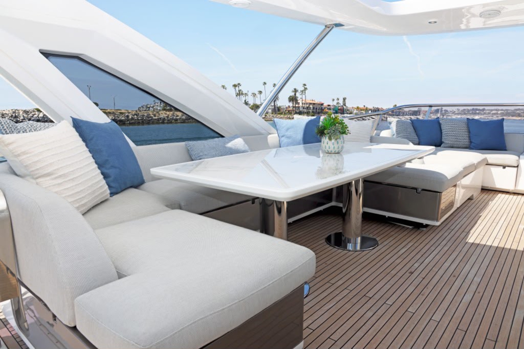 87' Azimut