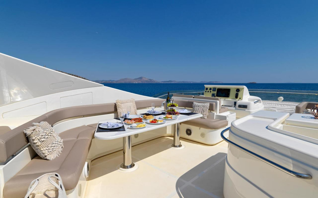 89' Ferretti
