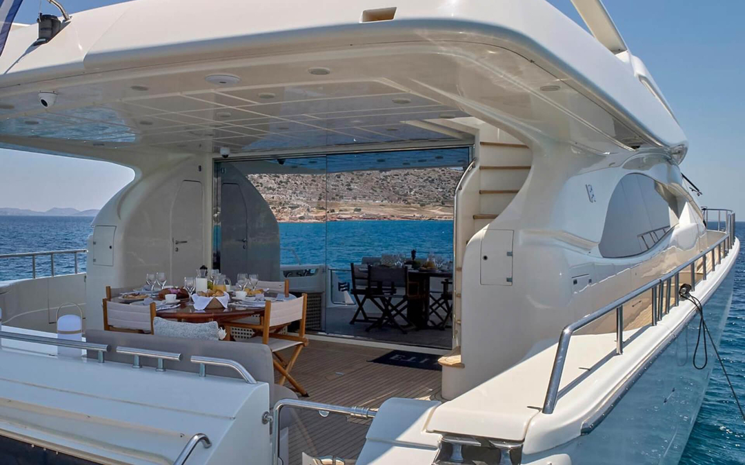 89' Ferretti