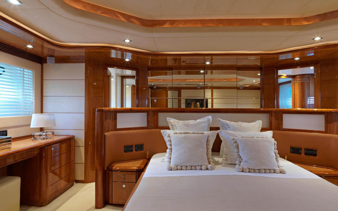89' Ferretti