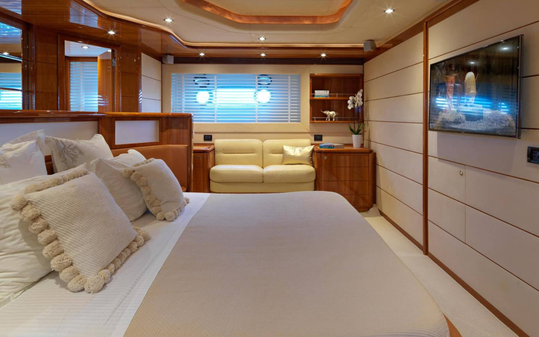 89' Ferretti