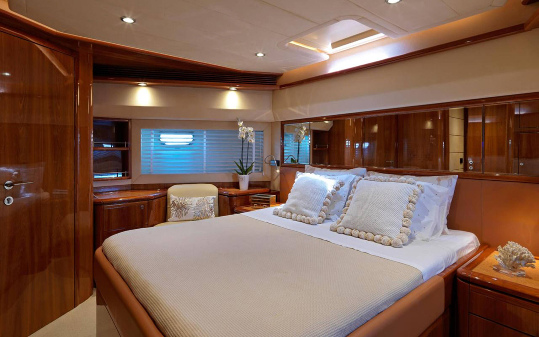 89' Ferretti
