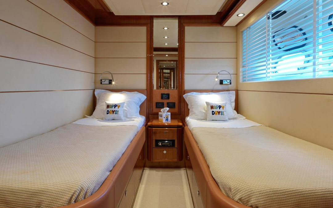 89' Ferretti