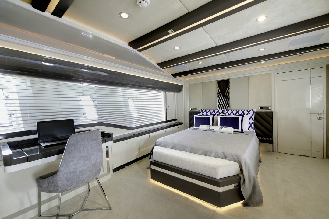 160'  Lurssen