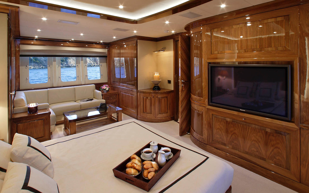121' Couch