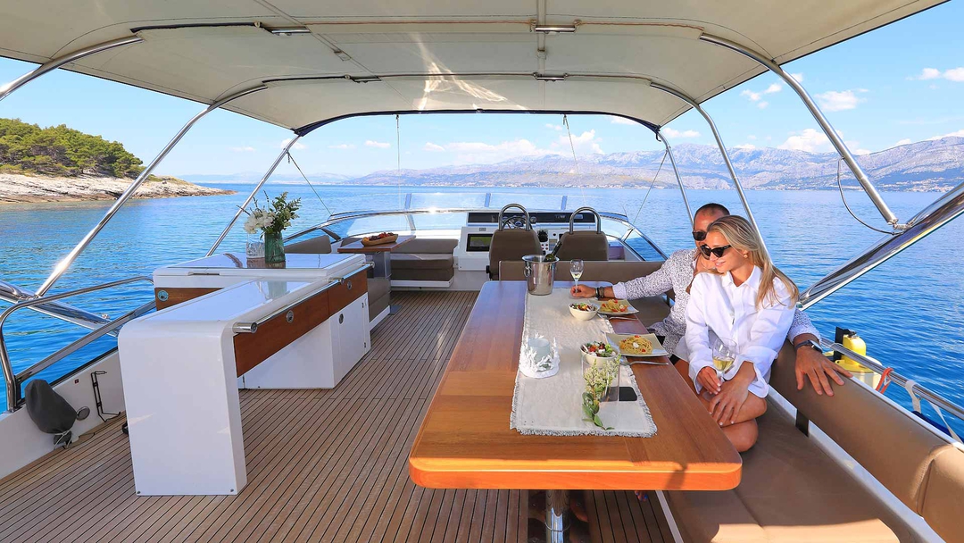 80' Fairline Squadron