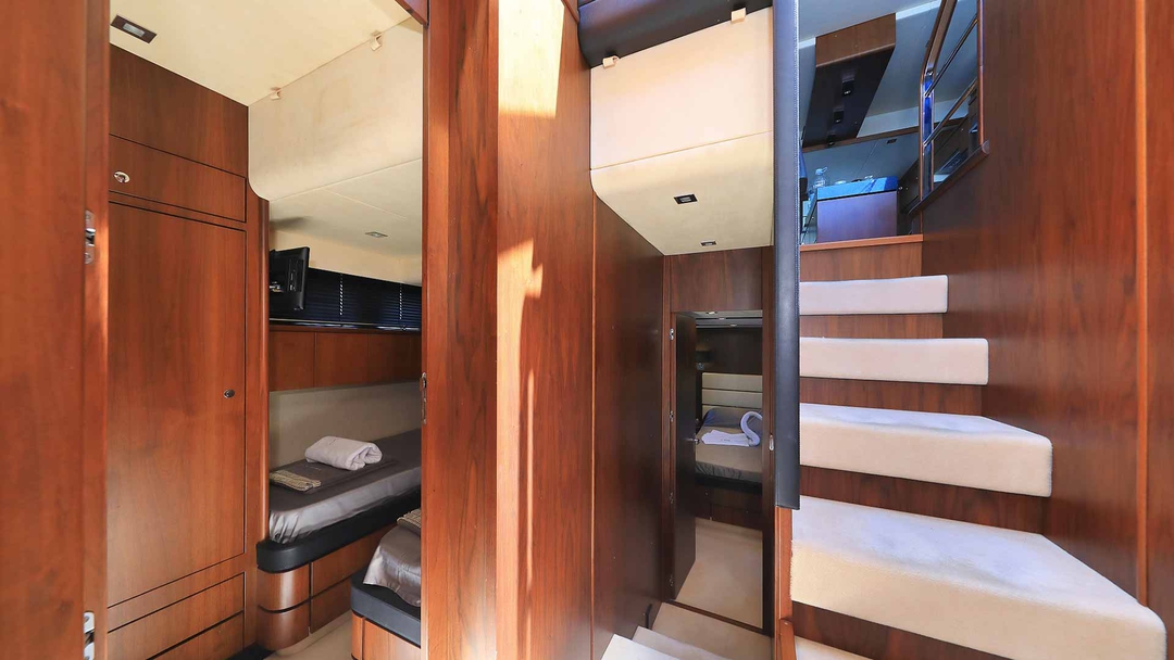 80' Fairline Squadron