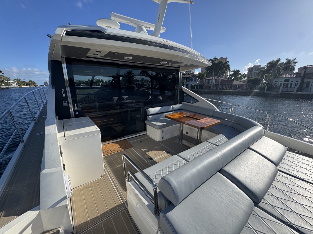 62' Fairline