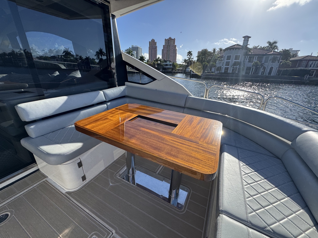62' Fairline