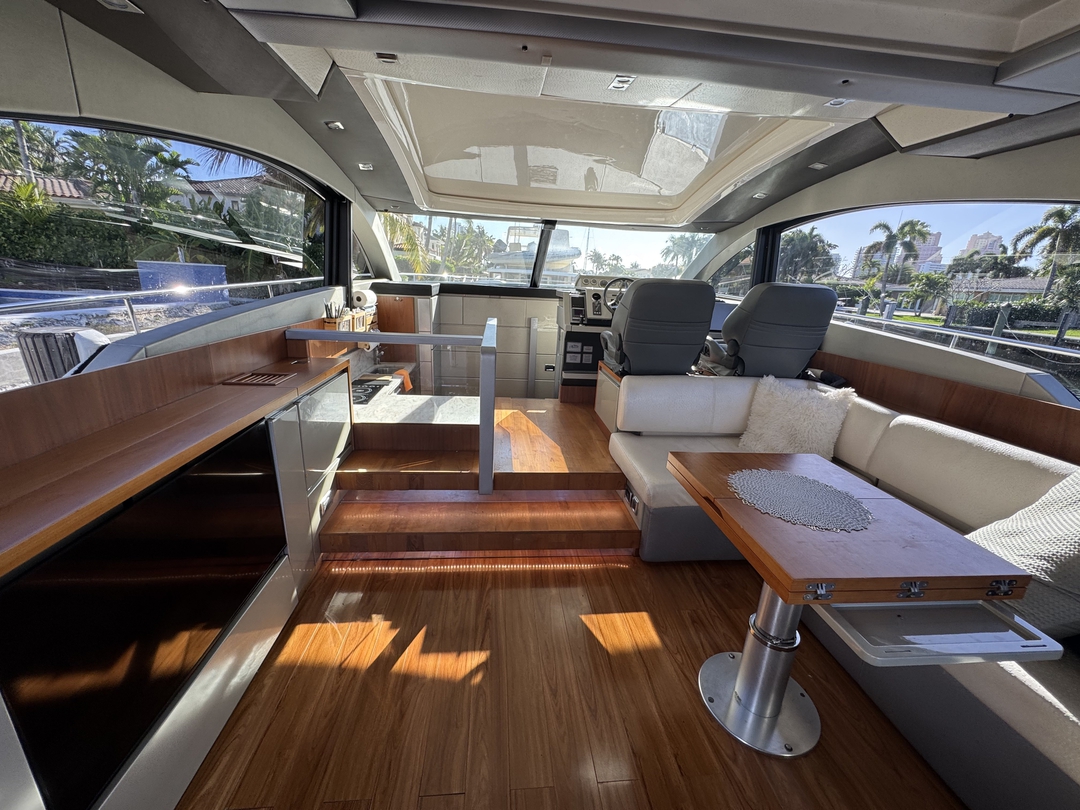 62' Fairline