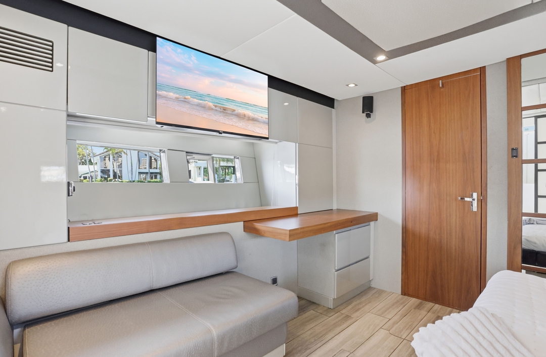 62' Fairline