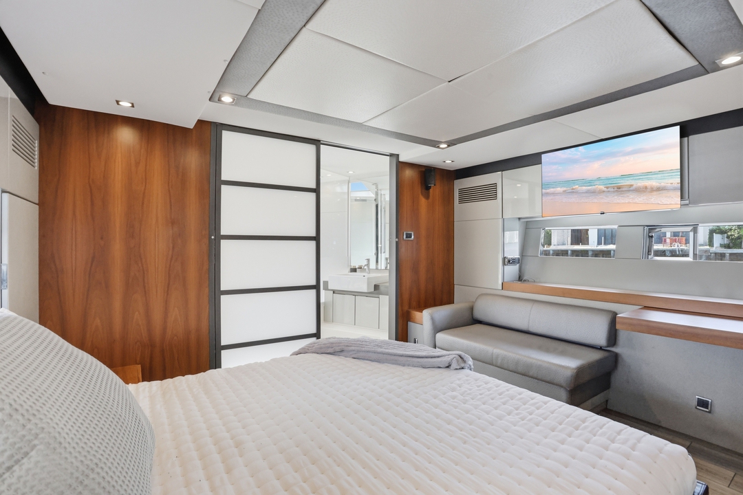 62' Fairline