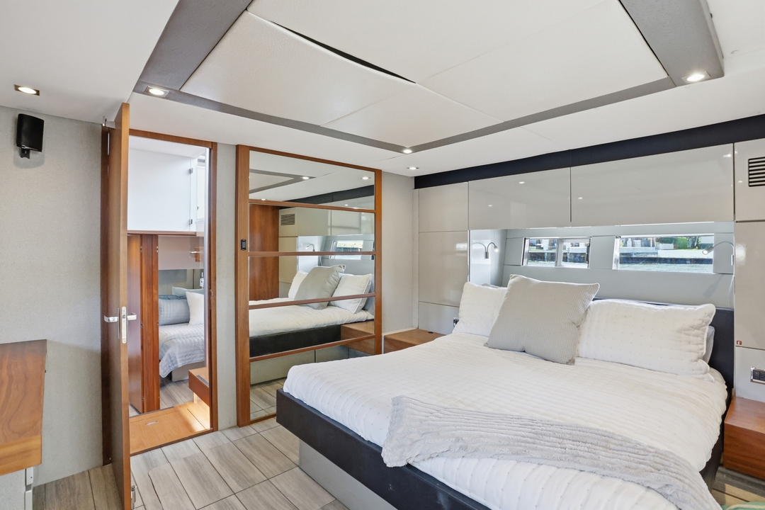 62' Fairline