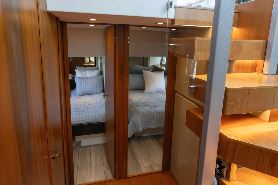 62' Fairline